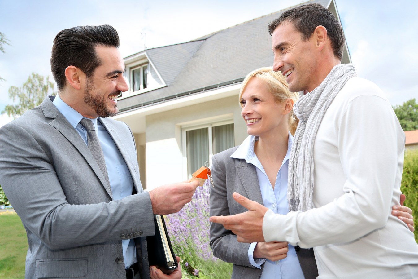 Benefits of Hiring a Good Real Estate Agent in the UAE ...